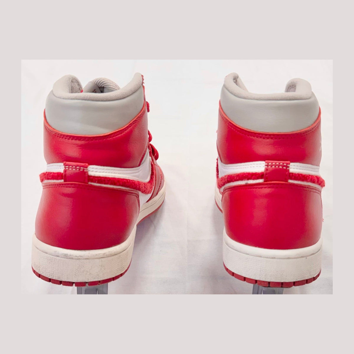 Jordan 1 Retro High OG Varsity Red (Women's) (Pre-Owned)