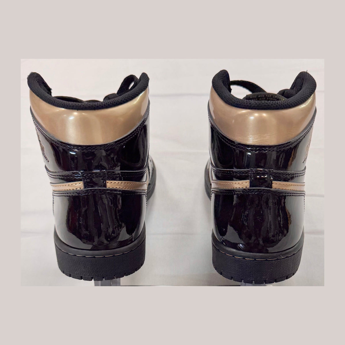 Jordan 1 Retro High Black Metallic Gold (2020 (Pre-Owned)