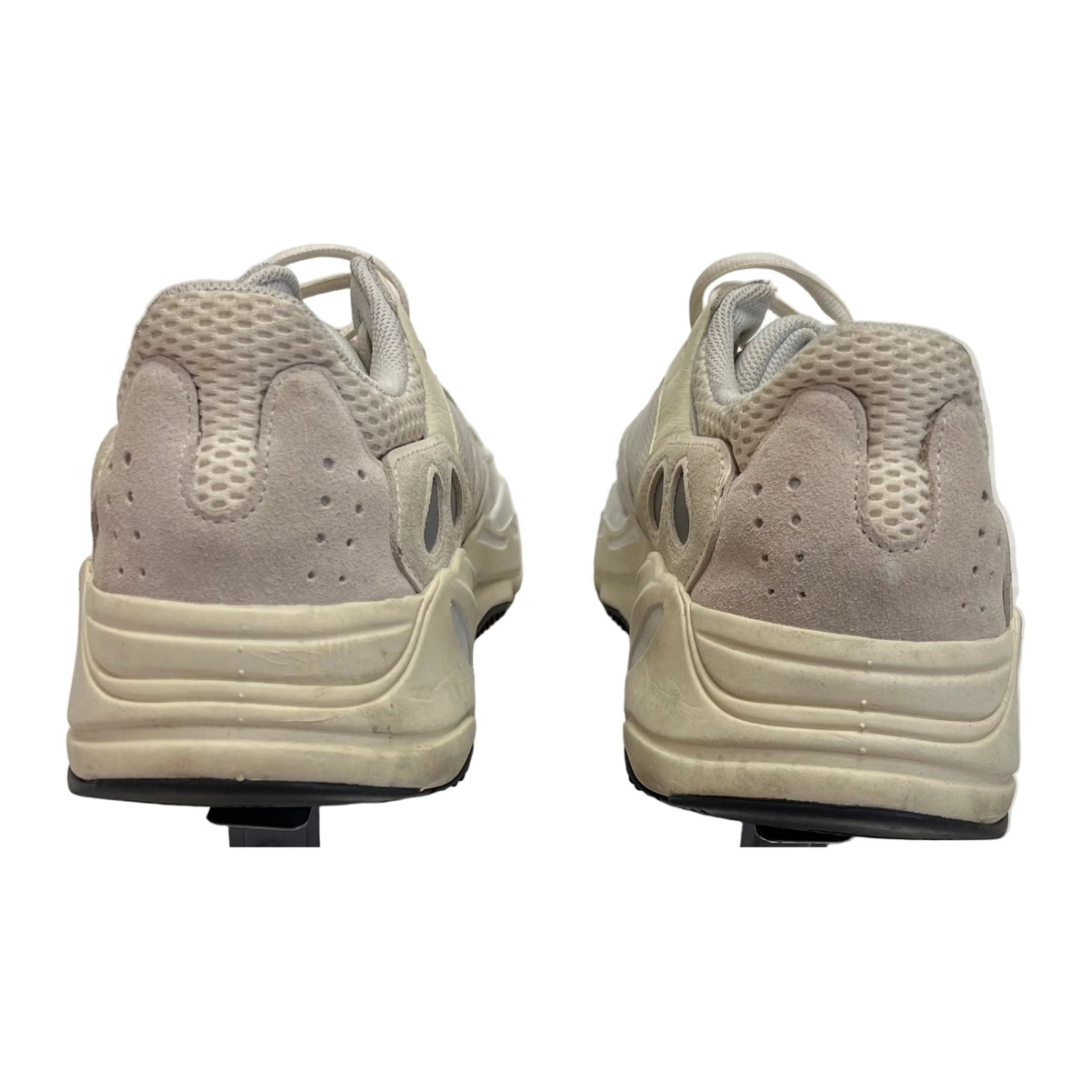 Adidas Yeezy Boost 700 Analog (Pre-Owned)