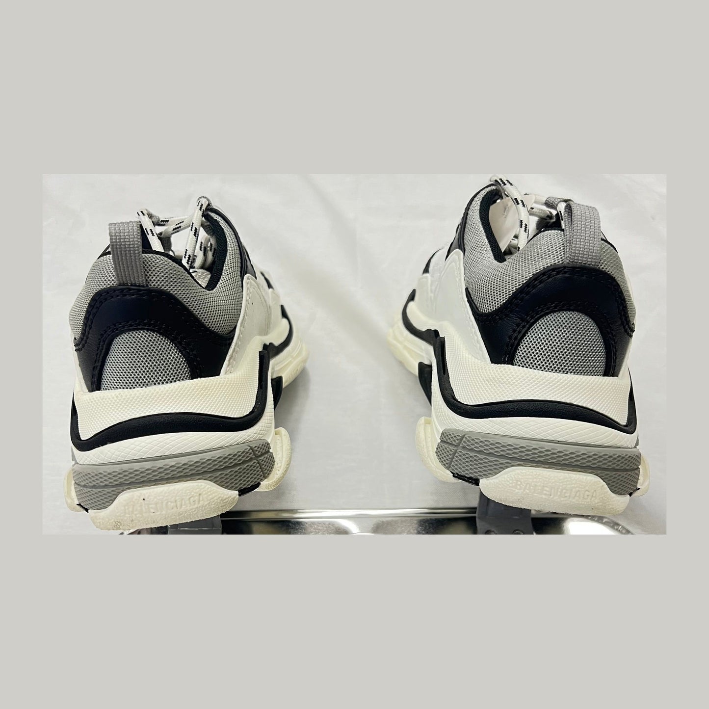 Balenciaga Triple S Grey White (Pre-Owned)
