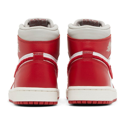 Jordan 1 Retro High OG Varsity Red (Mujer)