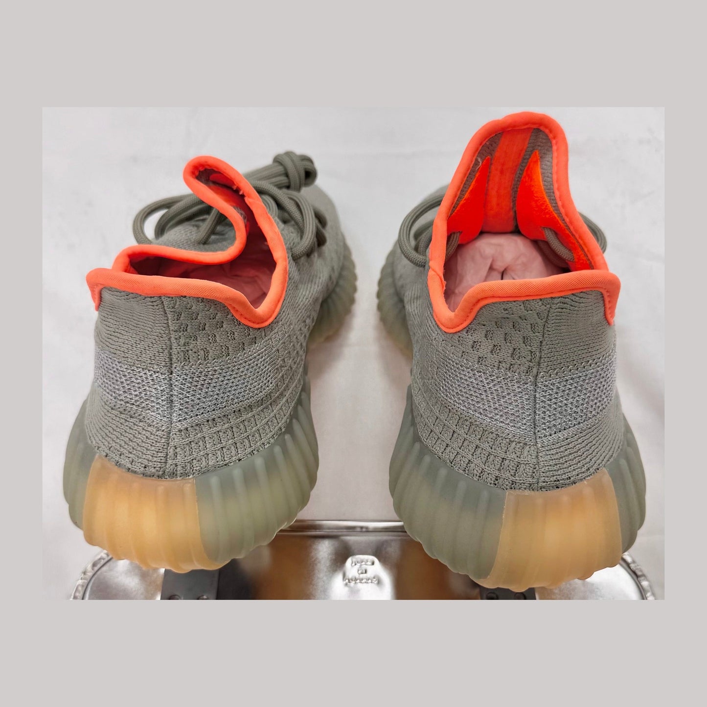 adidas Yeezy Boost 350 V2 Desert Sage (Pre-Owned)