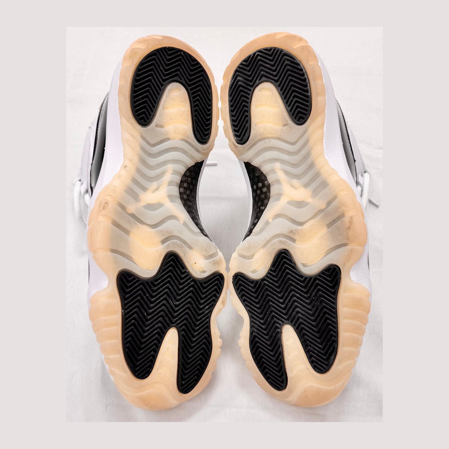 Jordan 11 Retro DMP Gratitude (2023) (Pre-Owned)