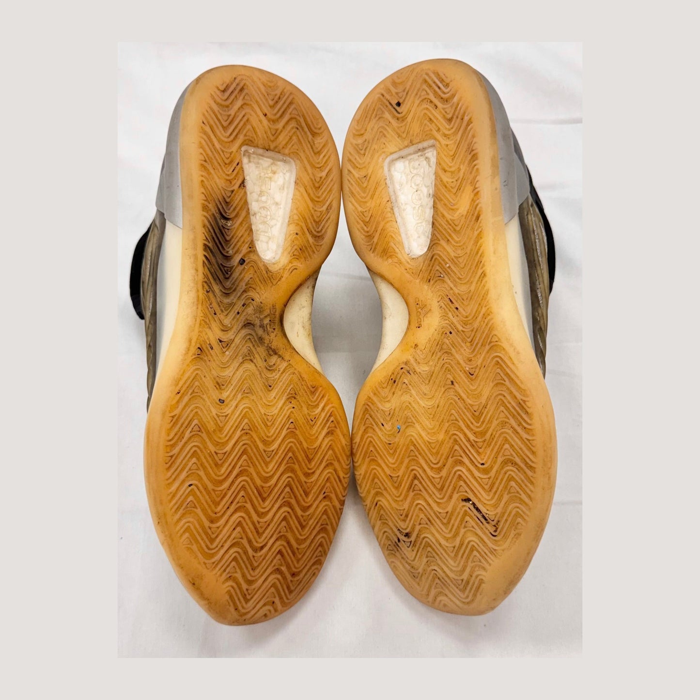 adidas Yeezy QNTM Barium (Pre-Owned)