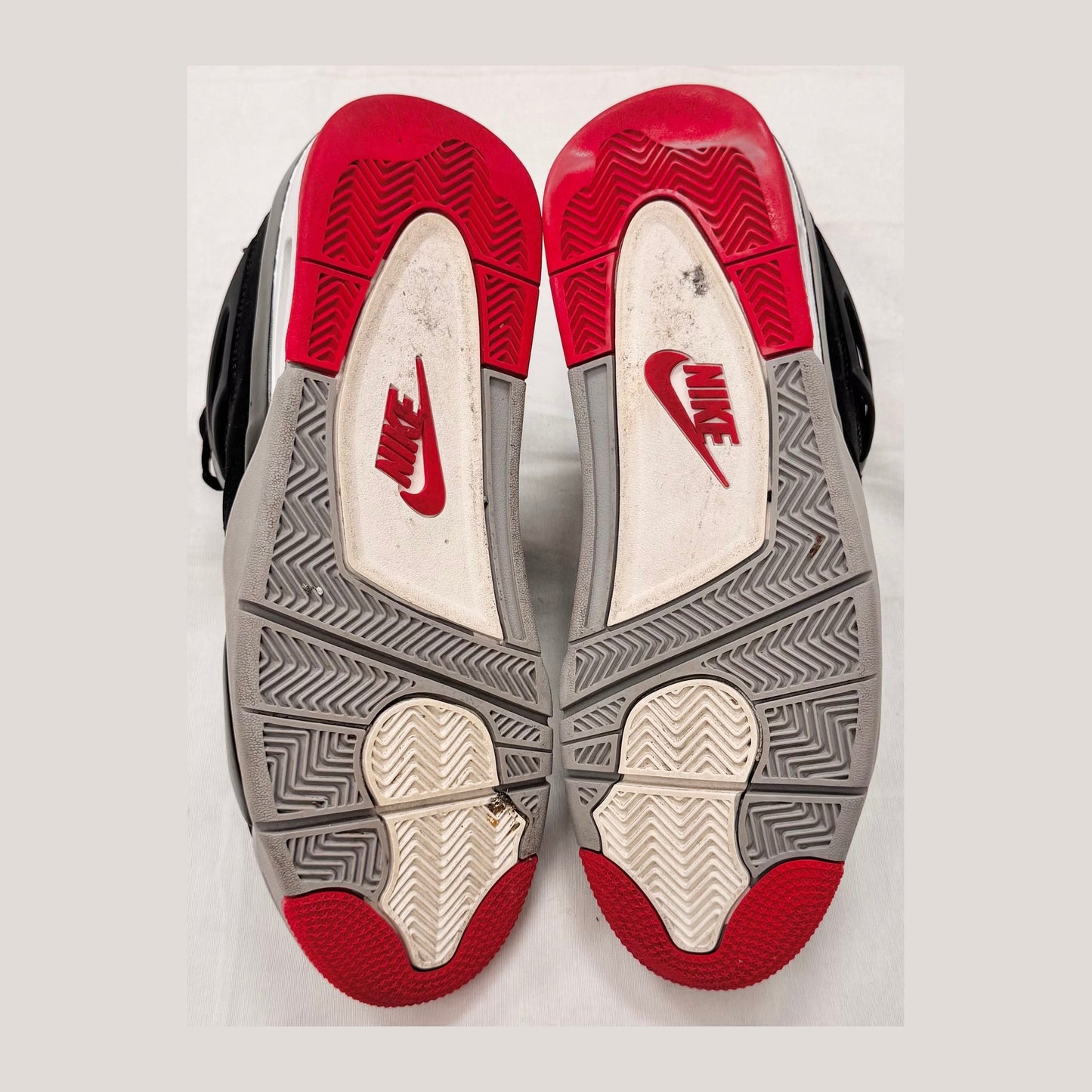 Jordan 4 Retro Bred (2019) (Pre-Owned)