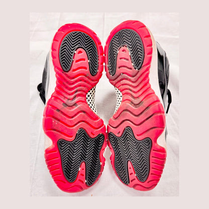 Jordan 11 Retro Playoffs Bred (2019) (GS) (Pre-Owned)