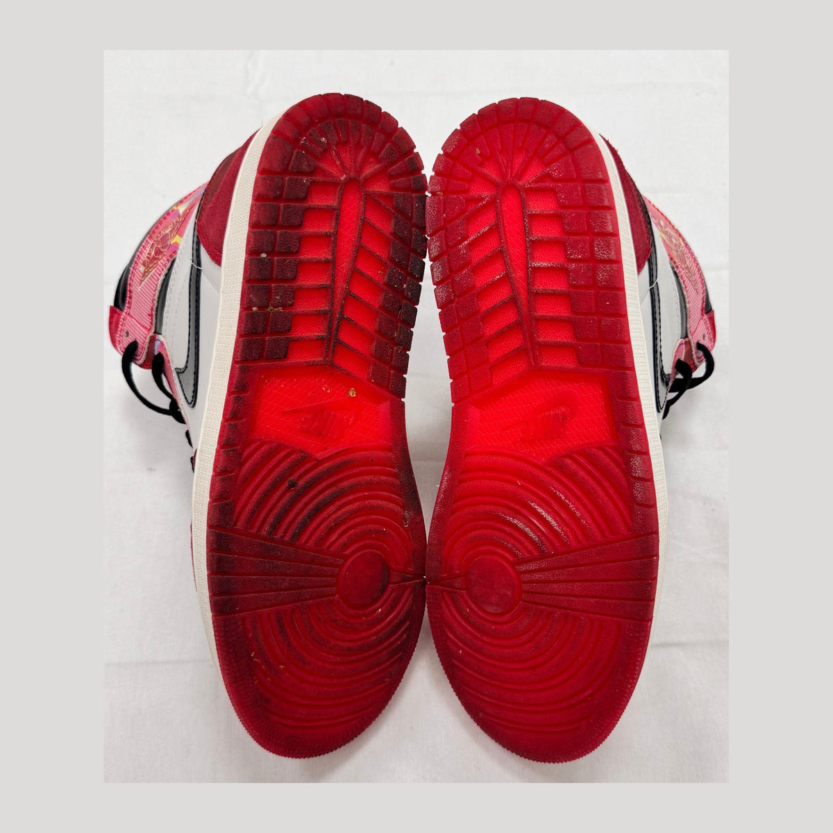 Jordan 1 Retro High OG Spider-Man Across the Spider-Verse (Pre-Owned)