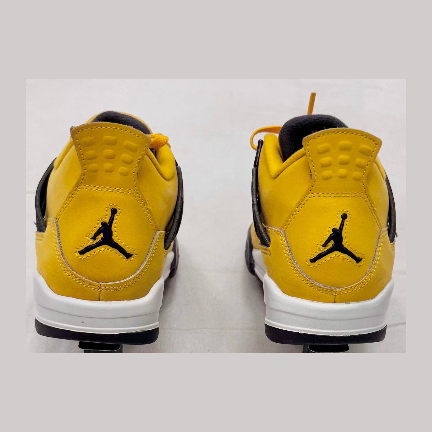 Jordan 4 Retro Lightning (2021) (GS) (Pre-Owned)