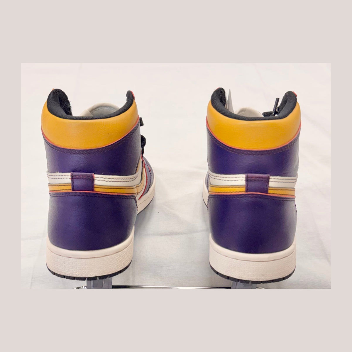 Jordan 1 Retro High OG Defiant SB LA to Chicago (Pre-Owned)