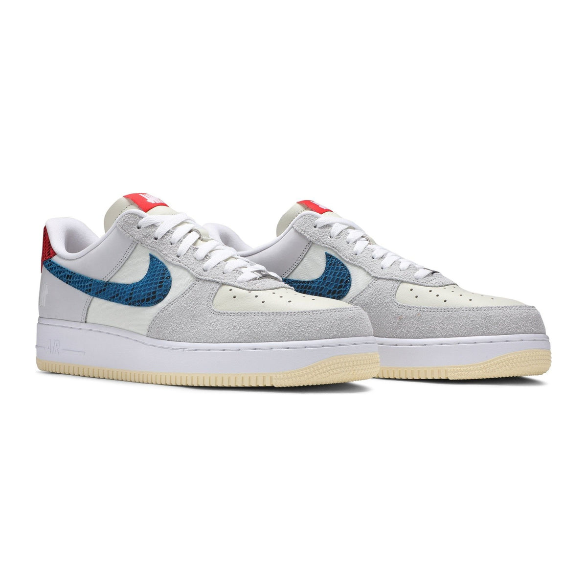 Nike Air Force 1 Low SP Undefeated 5 On It Dunk vs. AF1