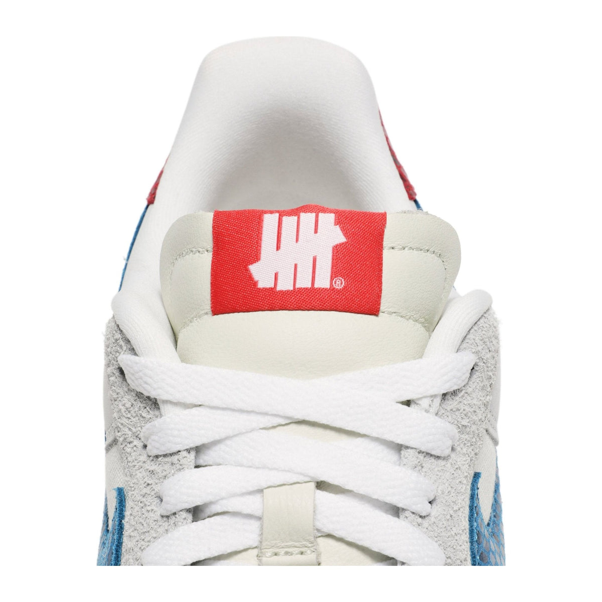 Nike Air Force 1 Low SP Undefeated 5 On It Dunk vs. AF1