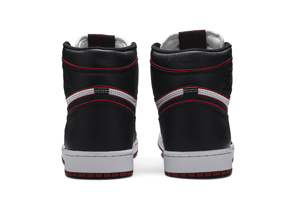 Jordan 1 Retro High Bloodline - 555088-062