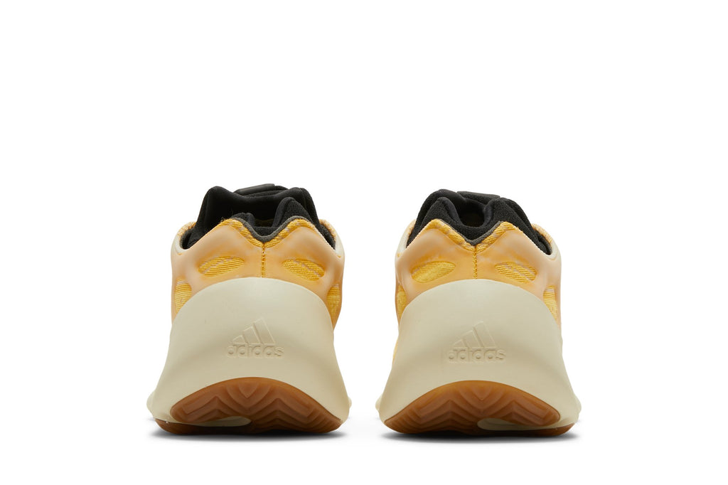 adidas Yeezy 700 V3 Mono Safflower - HP5425